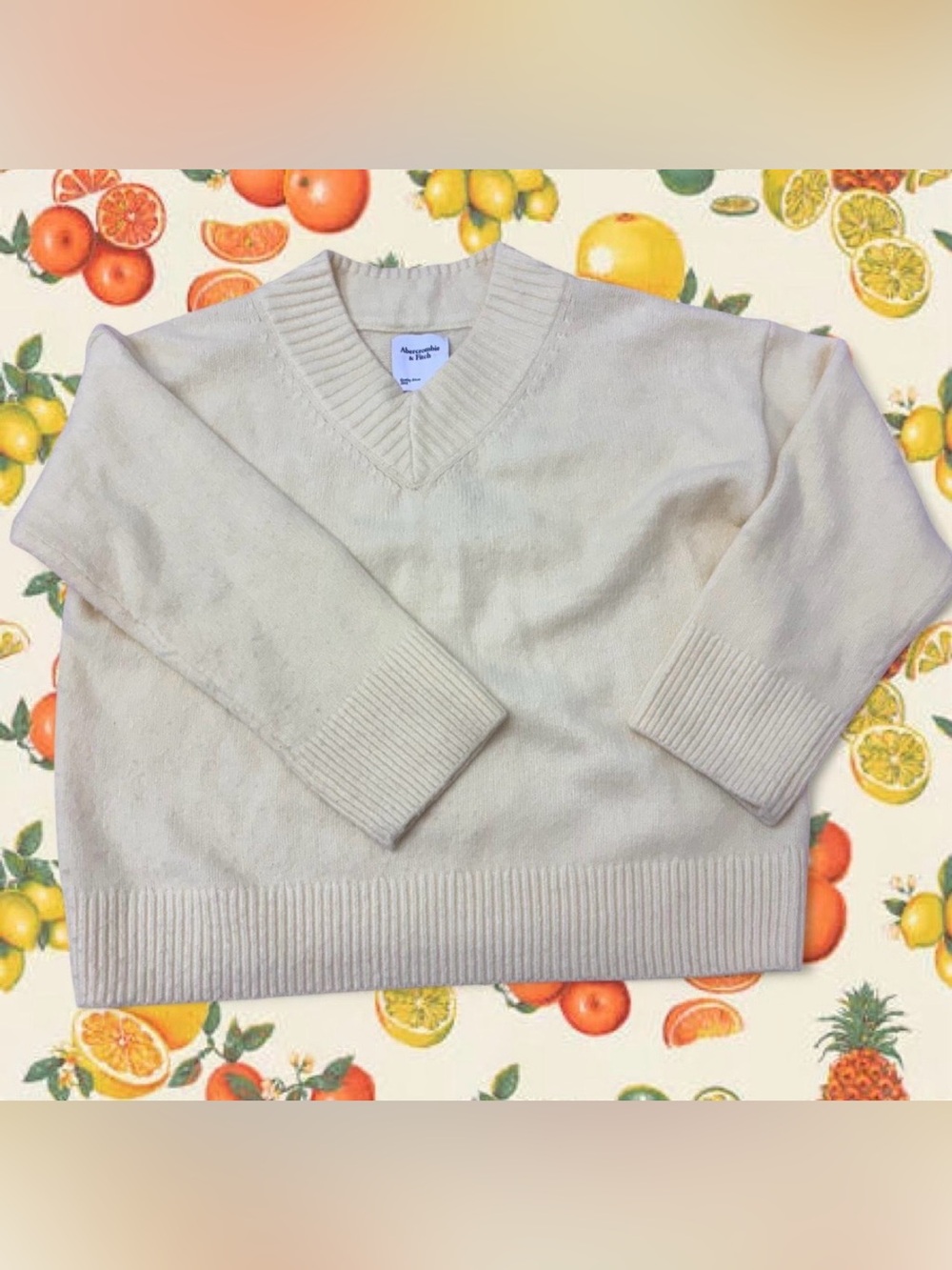 Abercrombie & Fitch Women’s Yellow V-Neck Knit Sweater Stretch Cozy NWOT Sz M